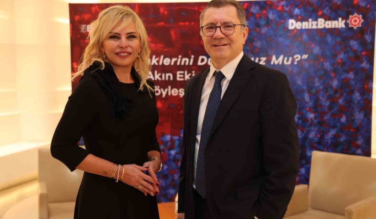 "Renklerini Duydunuz mu?" kitabının imza günü Galeri Deniz’de gerçekleşti