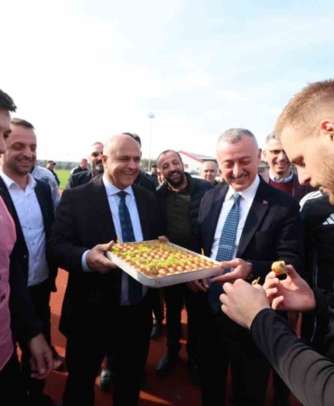 Kocaelispor’a Kasımpaşa maçı öncesi baklavalı moral