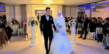 Sosyal medyada gündem olan çift dünyaevine girdi