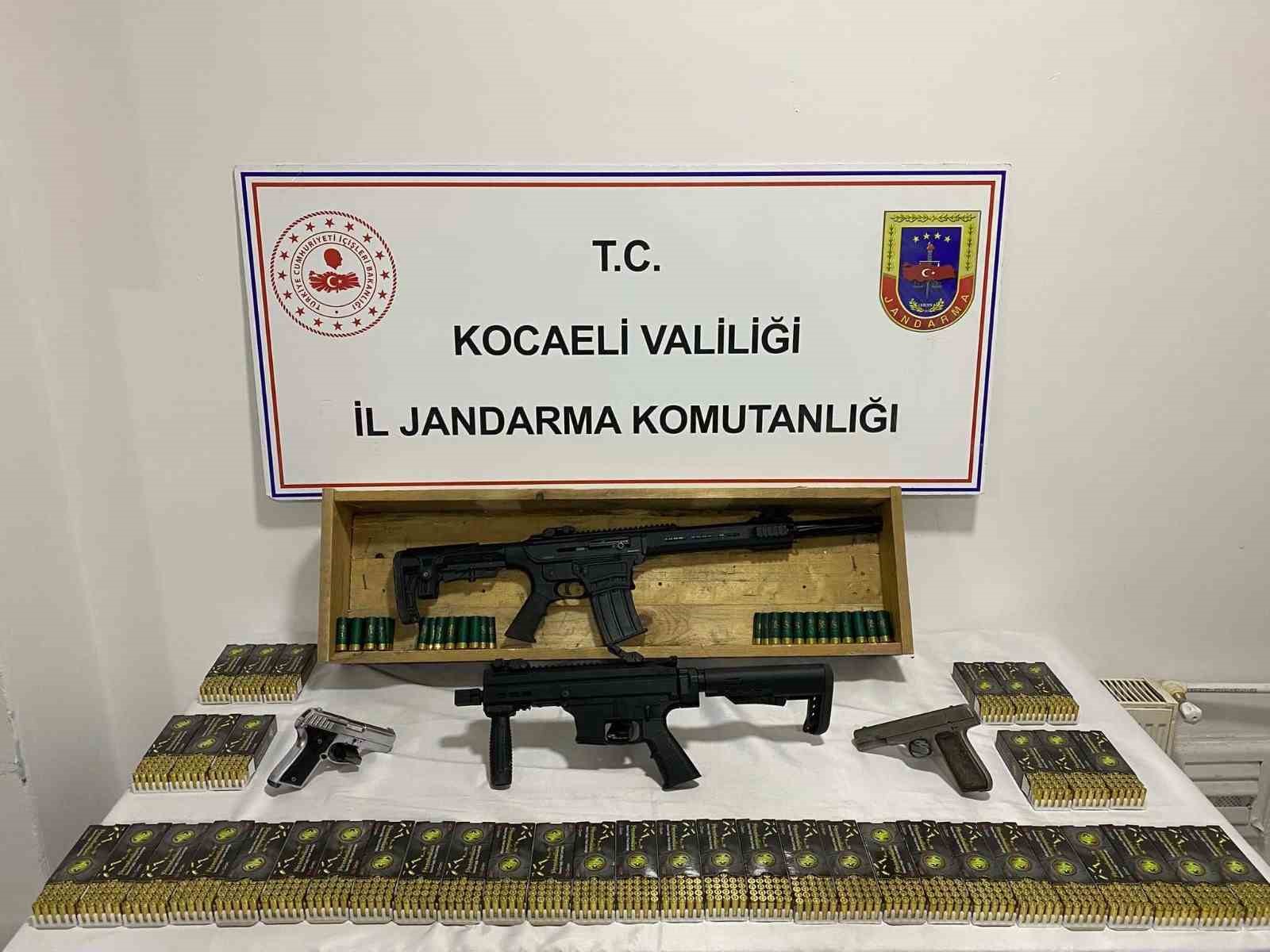 Yılbaşı öncesinde operasyon: 2 bin 61 tabanca fişeği ele geçirildi