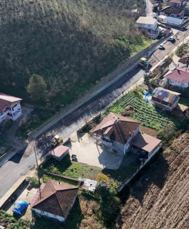 Akyazı’da altyapı bitti, asfalt serimi başladı