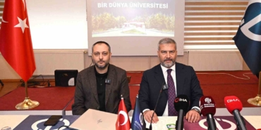 Anadolu Üniversitesi Rektörü Adıgüzel, basın mensuplarıyla buluştu