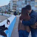 Bursa sahilinde ilginç fotoğraf çözümü: Tripod yerine kedi kullandılar