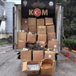 Ahırı, kaçak tütün deposuna çevirmiş