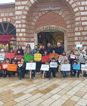 Öğrencilerden "Türkiye Selamlaşıyor" projesi kapsamında anlamlı ziyaret