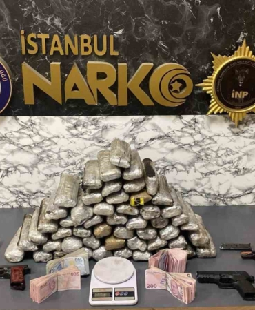 İstanbul ve Yalova’da eş zamanlı operasyon: Tıra zulalanmış uyuşturucu madde ele geçirildi