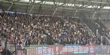 Trabzonspor taraftarı, Kocaeli’de takımını yalnız bırakmadı