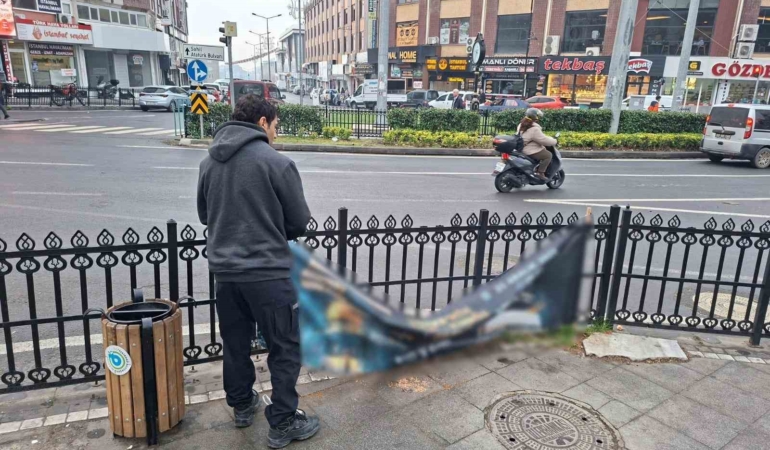 Tekirdağ’da zabıta ekiplerinden izinsiz afiş reklamlara denetim