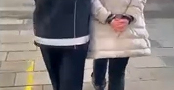 Diyarbakır’dan İstanbul’a uyuşturucu taşıyan kadın Sakarya’da yakalandı