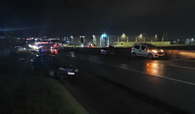 Çerkezköy çevre yolunda kaza: 3 yaralı