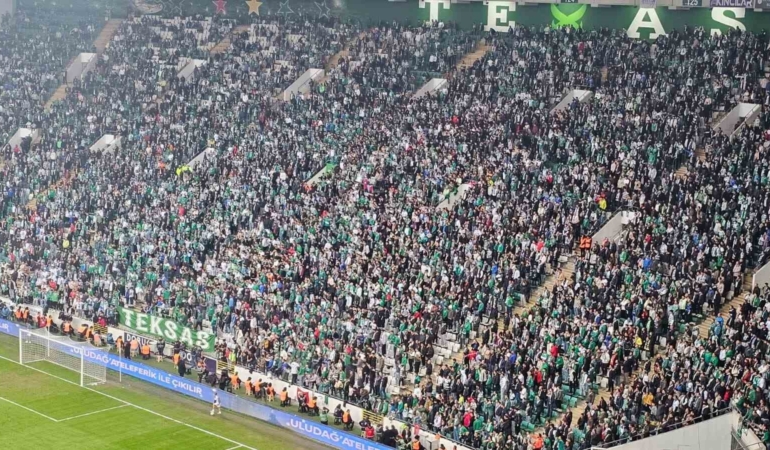 Bursaspor taraftarı tribüne uzak kaldı