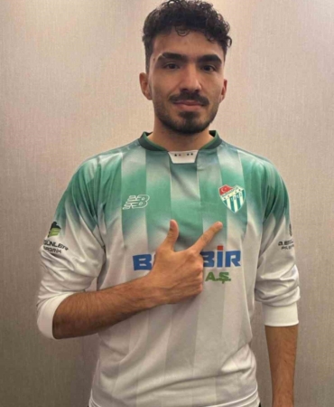 Bursaspor yeni golcüsünü resmen açıkladı