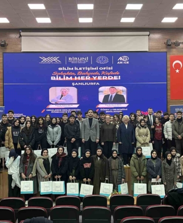 Biruni Üniversitesi, YÖK’ün ‘Bilim Kafe’ etkinlikleriyle 6 ilde gençlerle buluştu