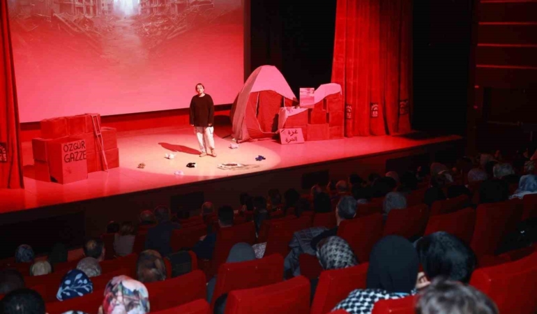 Gebze’de "Gazze’nin Kadınları" oyunu sahnelendi