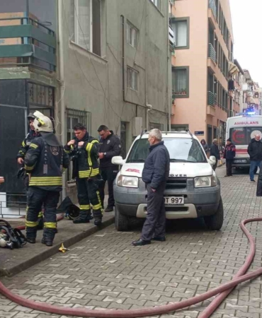 Tersane işçilerinin kaldığı evde yangın