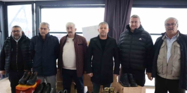 Lunapark işletmecisinden çocuklar için ayakkabı yardımı