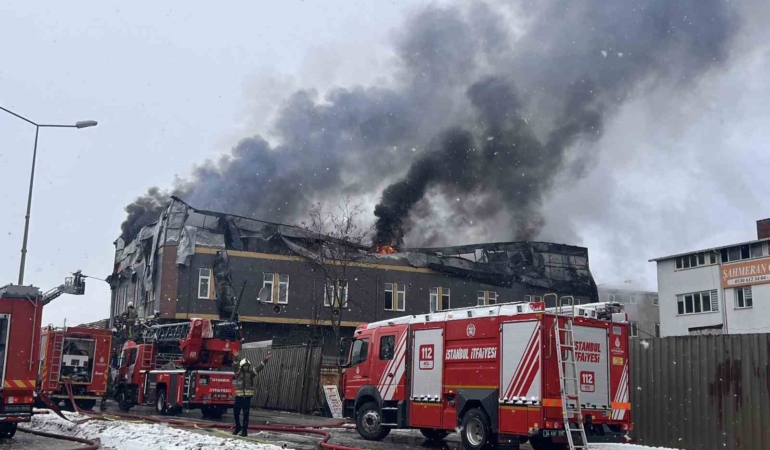 Tuzla’daki çakmak fabrikasında çıkan yangın kontrol altına alındı