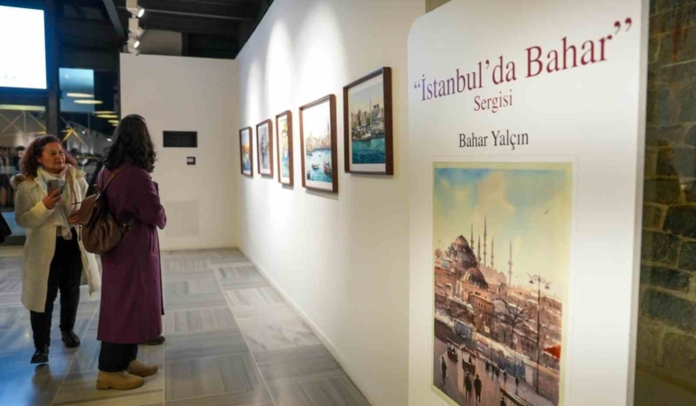 "İstanbul’da Bahar" sulu boya sergisi sanatseverlerle buluştu