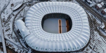 Karla kaplı Timsah Arena Stadyumu böyle görüntülendi