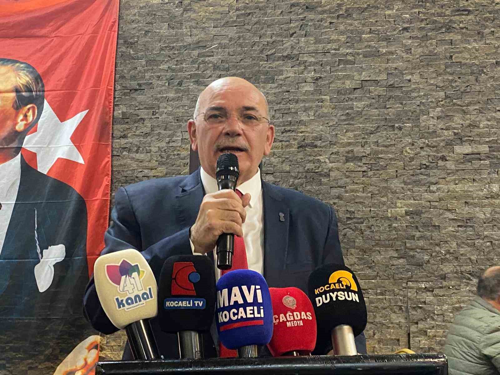 Kocaeli Esnaf ve Sanatkarlar Odası’nda Kadir Durmuş güven tazeledi