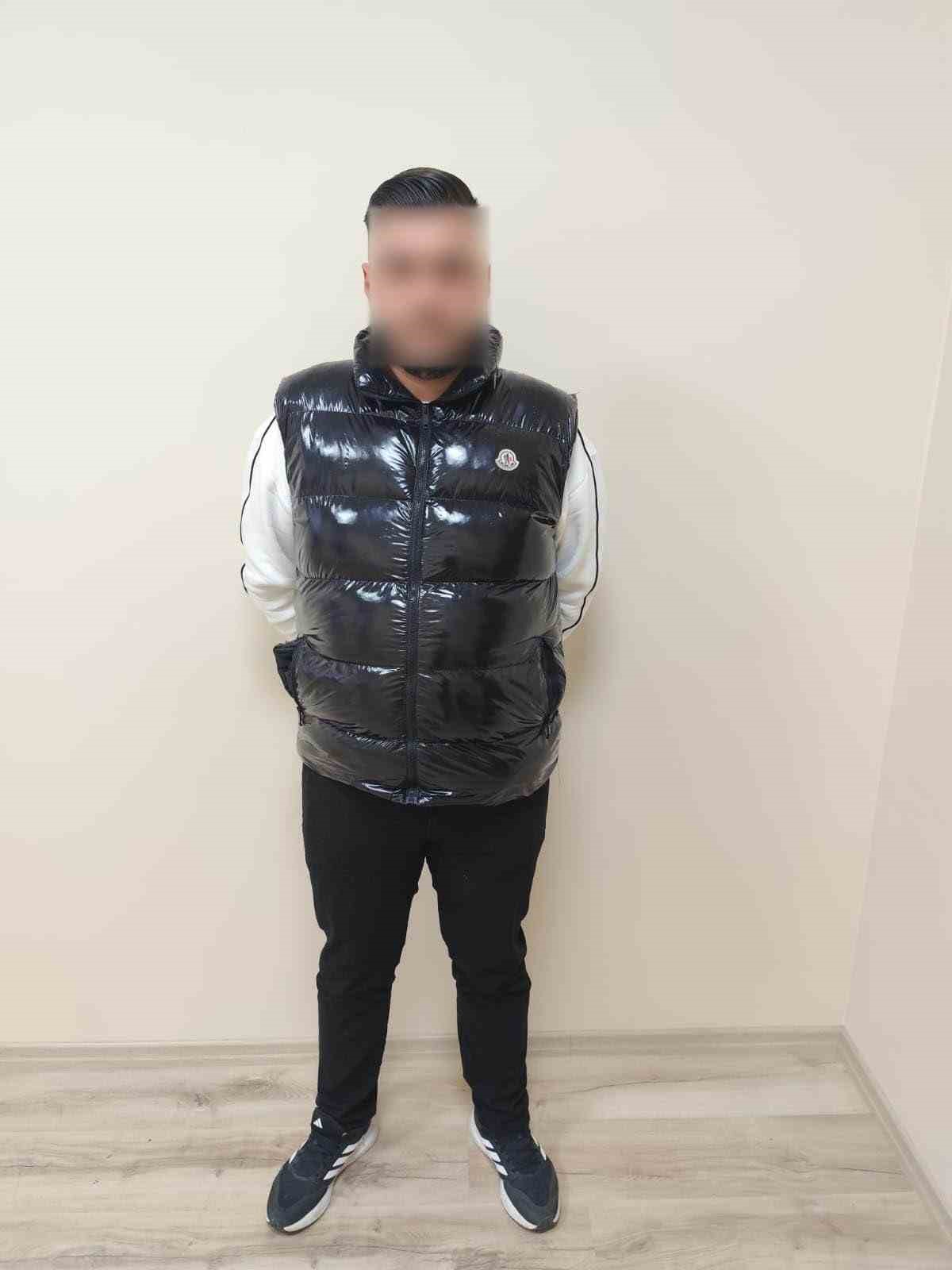 Arnavutköy’de polisin şüphe üzerine GBT yaptığı kişi ’aranıyor’ ifadesi çıkınca yakayı ele verdi