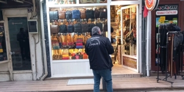 Edirne’de şüpheli rahat tavırlarıyla 3 iş yerini soydu