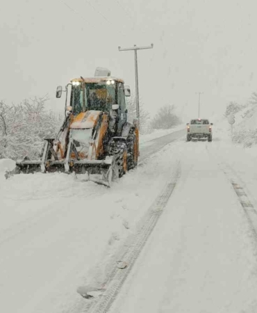 Kar alarmı: Bin 200 personel ve 354 araç sahada