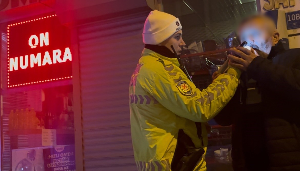 Polise yakalanan alkollü sürücü: "Direksiyonda ağabeyim vardı"