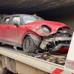 Kocaeli’de köprü ayağına çarpan otomobilin sürücüsü yaralandı