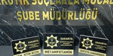 Polis ekiplerinden 3 ilçede 5 ayrı uyuşturucu operasyonu: 12 gözaltı