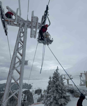 Uludağ’da telesiyej arızası: 40 tatilci mahsur kaldı