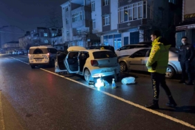 Miras kavgasında otomobil kurşunlandı