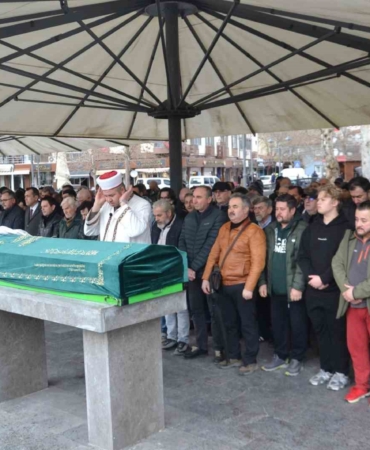 Fotoğrafın ustası Sadri Varol gözyaşları ile uğurlandı