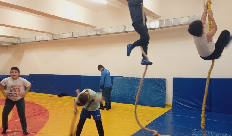 Bilecik’te güreş antrenmanları sürüyor