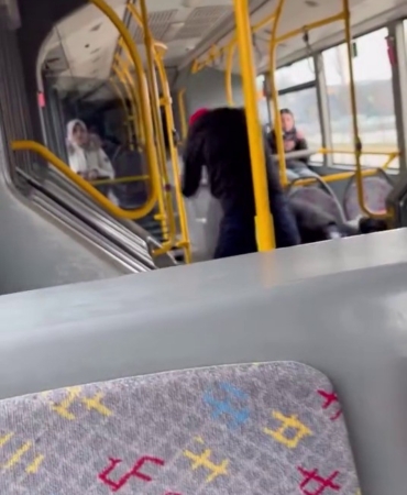 Otobüsün içinde tekme tokat böyle darp etti..."Komutanıma bıçak çekmişti"