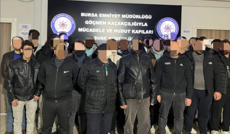 Kaçak yabancı uyruklu şahısların çalıştırıldığı iş yerine operasyon : 46 göçmen yakalandı
