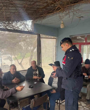 Çanakkale’de çeşitli suçlardan aranan 22 şüpheli yakalandı