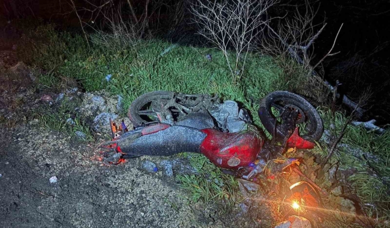 Motosikletten düşen genç ağır yaralandı