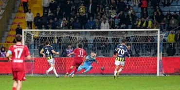 Fenerbahçe, 2026 yılının ilk 3 maçını gol yemeden kazandı