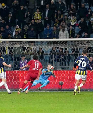 Fenerbahçe, 2026 yılının ilk 3 maçını gol yemeden kazandı