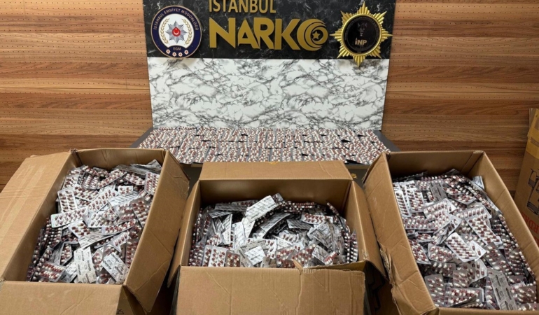 Güngören’de depoya uyuşturucu baskını: 3 gözaltı