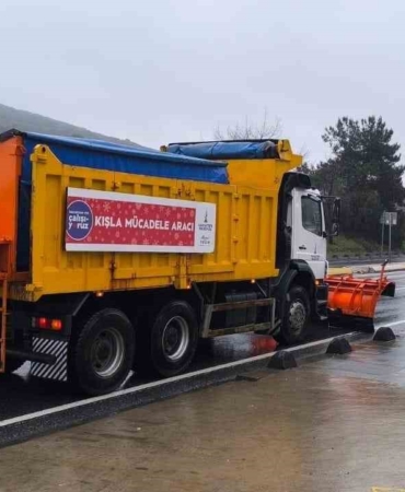 Sancaktepe Belediyesi ekiplerinden kışla mücadele çalışmalarında 24 esaslı mücadele