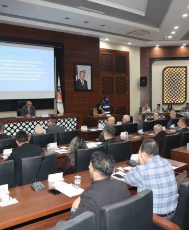 Körfez Belediye Meclisi’nde metro durağı yeri devri görüşüldü