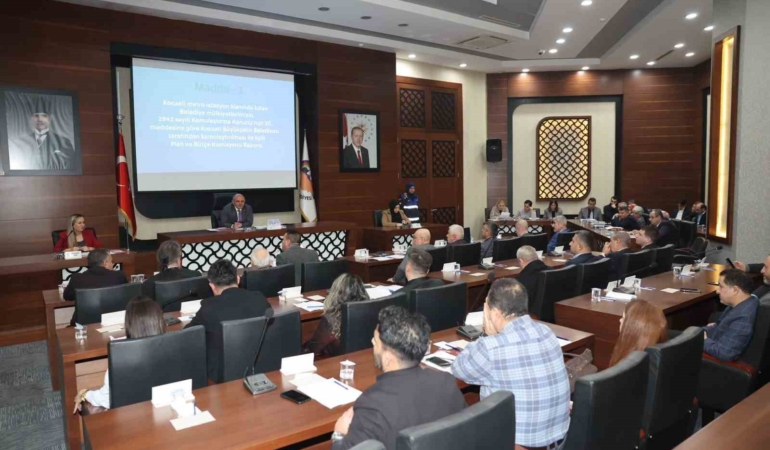 Körfez Belediye Meclisi’nde metro durağı yeri devri görüşüldü