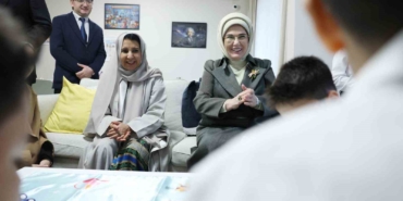 Emine Erdoğan: "Gazze’de iki senede 54 bine yakın çocuk yetim kaldı"