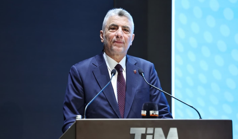 Bakan Bolat: ‘‘İhracatta 400 milyar dolar sınırına dayandık’’