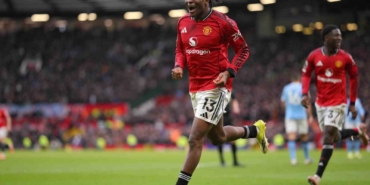 Manchester derbisinde kazanan Kırmızılar oldu