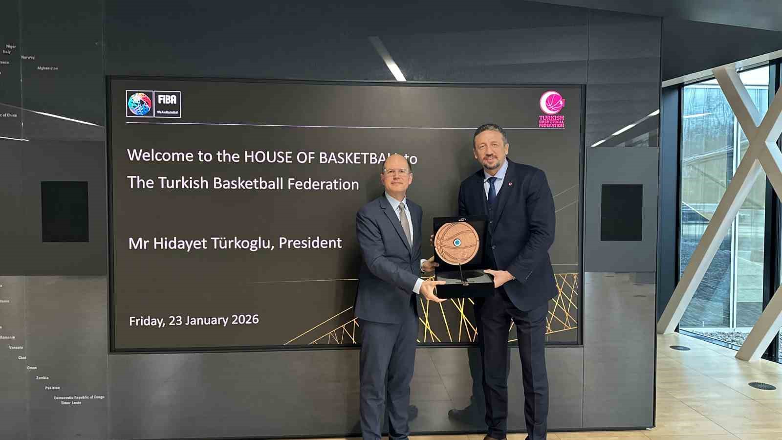 TBF Başkanı Türkoğlu’ndan FIBA Genel Sekreteri Zagklis’e ziyaret