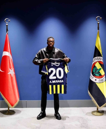 Fenerbahçe’nin 8. Hollandalı oyuncusu: Anthony Musaba