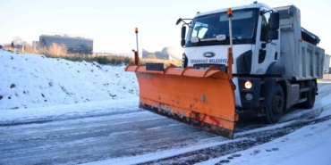Osmangazi Belediyesi ekipleri tuzlama çalışmalarını sürdürüyor